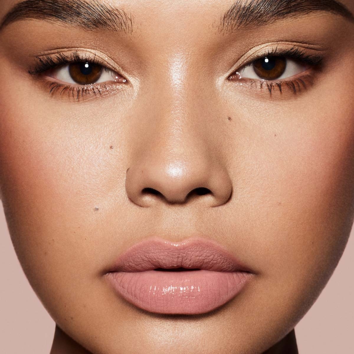 GLOSS BOMB STIX (BARRA DE LABIOS DE BRILLO INTENSO)